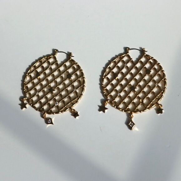 Disney Couture Large Disc Gold Earrings with Diamonds Tinkerbell - Picture 5 of 5